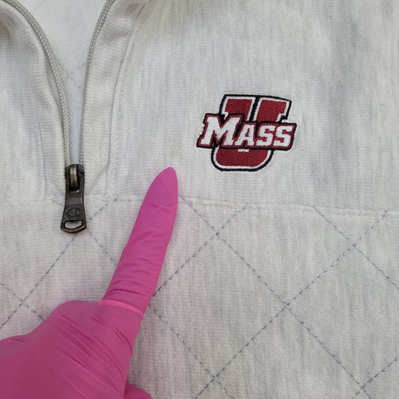 Champion U-Mass 1/4-Zip Sweatshirt Womens Medium 18x25 - Picture 3 of 16